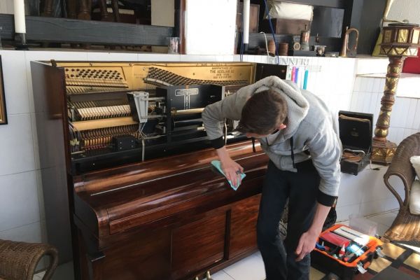 Piano cabinet cleaning