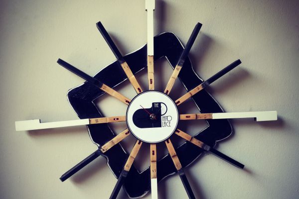  Piano key clock